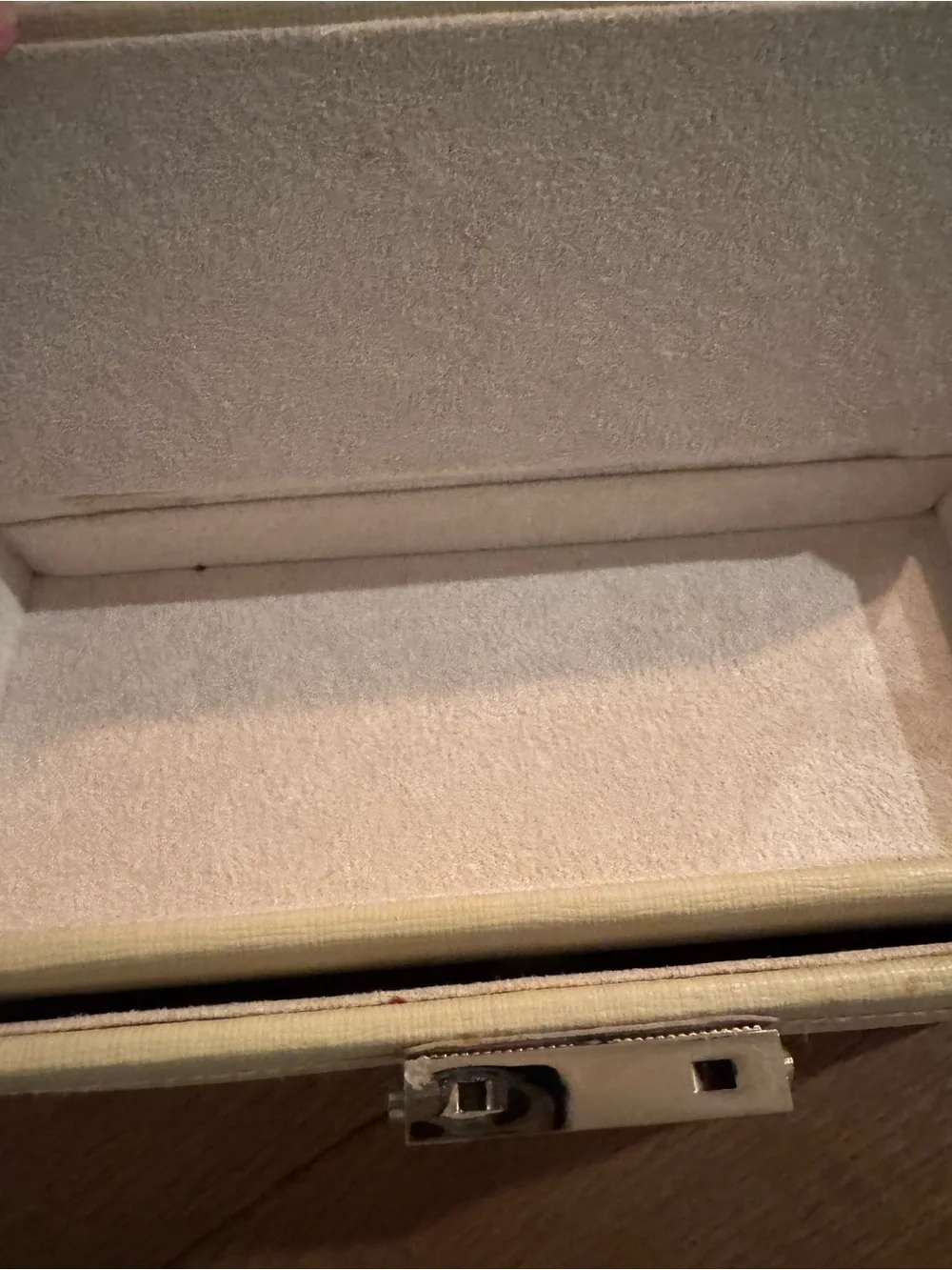 Pottery Barn Cream Leather Jewelry Train Case with Top Handle